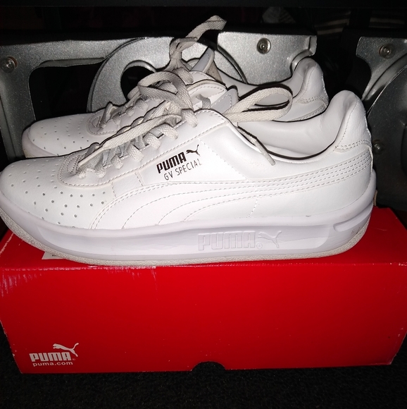 Puma - Picture 1 of 4